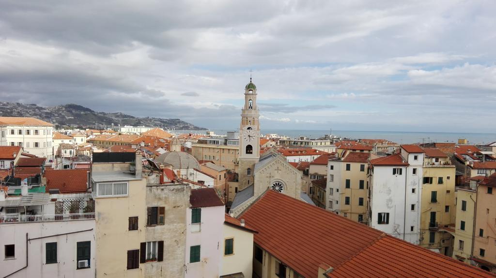 Bellavista Con Parking Privato, A Un Passo Dal Teatro Ariston Apartamento